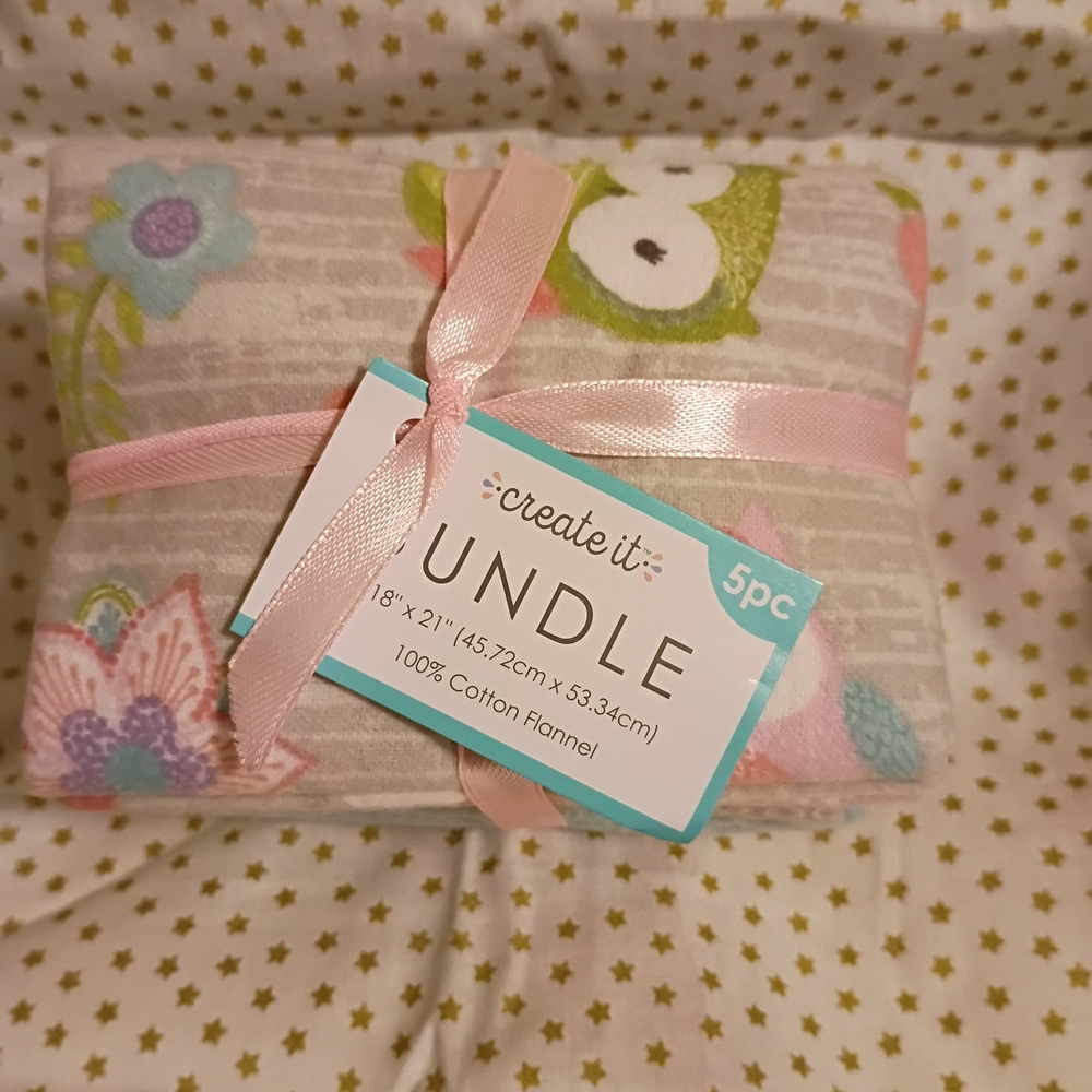 Holiday Decor Bundle - Gray and Pink - Baby Owls And Flowers